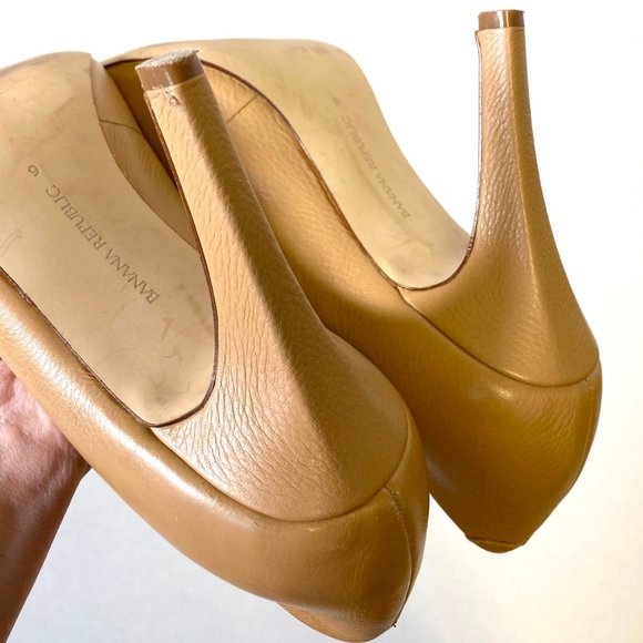 Banana Republic 9 Leather Pumps Heels Nude Tan - Picture 9 of 11
